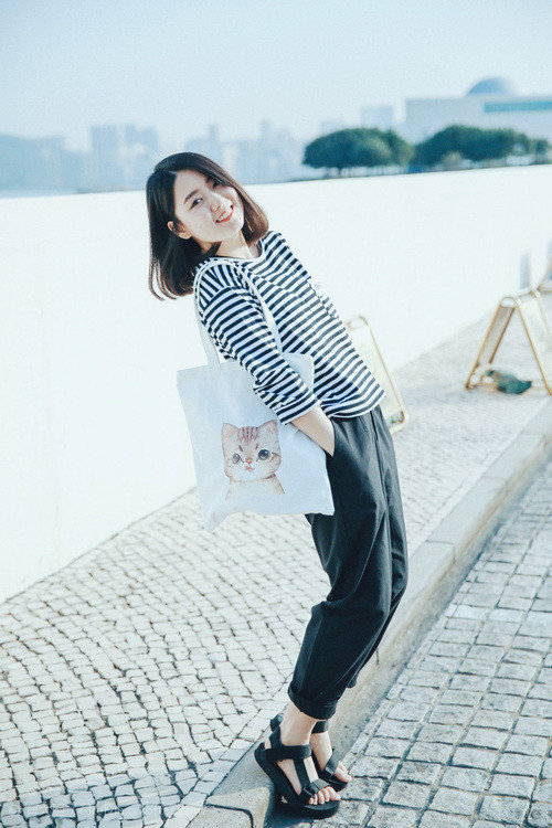 米兰体育APP-比赛中交替领先的紧张瞬间集锦，比赛中交替领先的紧张瞬间集锦怎么写